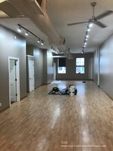 1563 N Milwaukee Ave in Chicago, IL - Building Photo - Building Photo