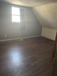 619 E Main St photo'