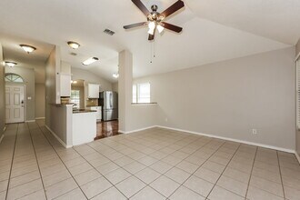 321 Taylor St in Saginaw, TX - Building Photo - Building Photo