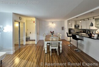 990 Massachusetts Ave in Arlington, MA - Building Photo - Building Photo