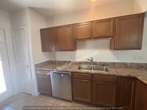 5707 E Vuelta de Ladrillo Amarillo in Tucson, AZ - Building Photo - Building Photo