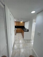 10500 SW 108th Ave in Miami, FL - Building Photo - Building Photo