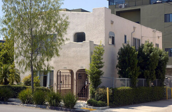 1718 Robinson Ave, Unit 1718 in San Diego, CA - Foto de edificio - Building Photo