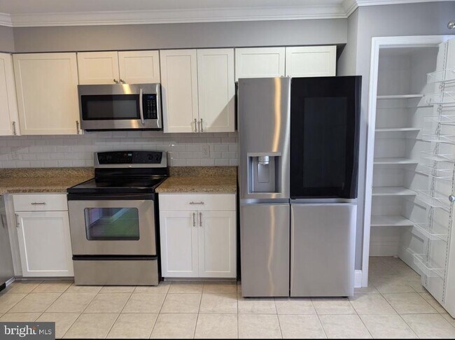 11720 Stonegate Ln in Columbia, MD - Building Photo - Building Photo