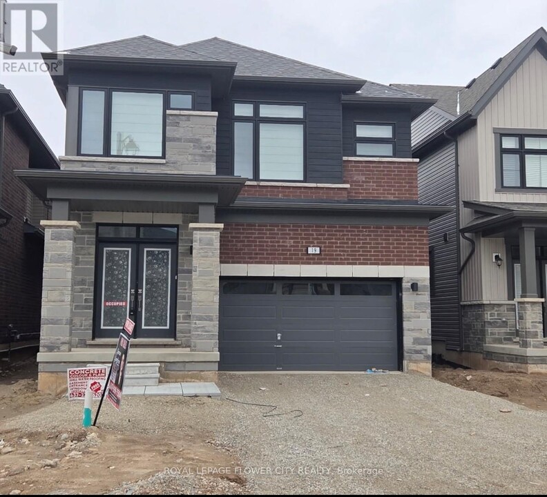 19 Spiers Rd in Erin, ON - Building Photo