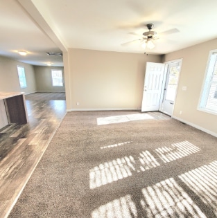 8027 Harbour Dr in Fair Haven, MI - Foto de edificio - Building Photo