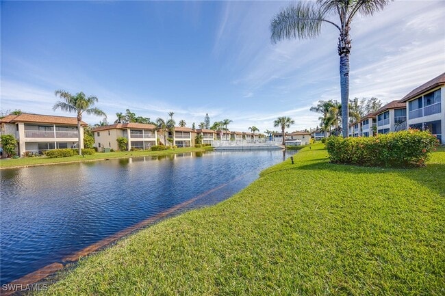 1155 Sandpiper St in Naples, FL - Foto de edificio - Building Photo