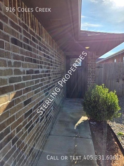 916 Coles Creek in Yukon, OK - Building Photo - Building Photo