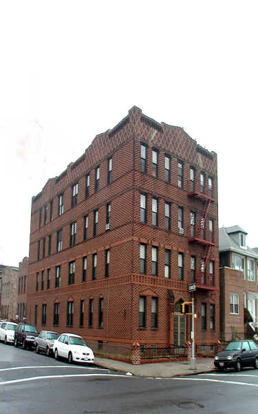 795 Linden Blvd in Brooklyn, NY - Foto de edificio