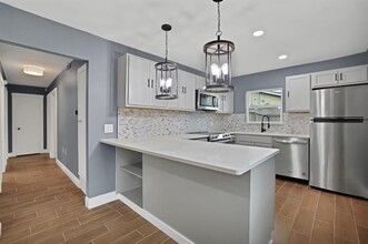 13333 Challaburton Dr in Farmers Branch, TX - Building Photo - Building Photo