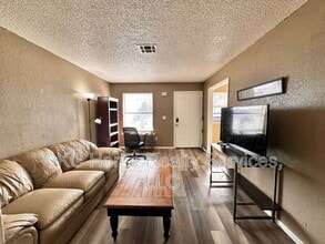 109 SE 42nd St in Oklahoma City, OK - Building Photo - Building Photo