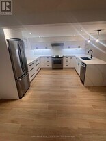 15 Addington Crescent in Brampton, ON - Building Photo