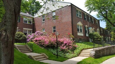 500 E Lancaster Ave, Unit 109 in Wayne, PA - Foto de edificio - Building Photo