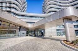 99 The Donway W in Toronto, ON - Building Photo