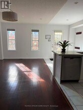 56 Ellesmere St in Richmond Hill, ON - Building Photo - Building Photo