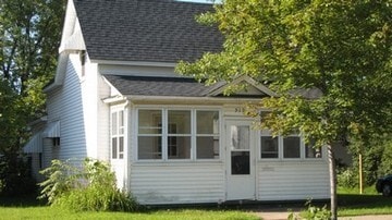 property at 919 Water St
