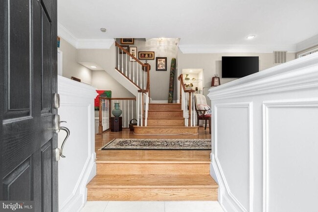 property at 4620 Knight Pl