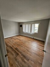 2200 Bayside Dr in Palatine, IL - Building Photo - Building Photo