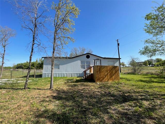 9872 W Hwy 199 in Poolville, TX - Building Photo - Building Photo