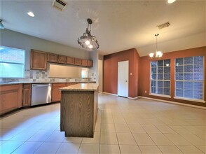 1418 Indian Autumn Trce in Houston, TX - Building Photo - Building Photo