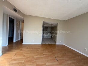 8010 E Oak St in Scottsdale, AZ - Building Photo - Building Photo