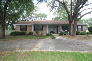 9541 Sunnehanna Blvd in Pensacola, FL - Building Photo