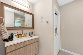 228 Calumet St, Unit 3 in Boston, MA - Foto de edificio - Building Photo