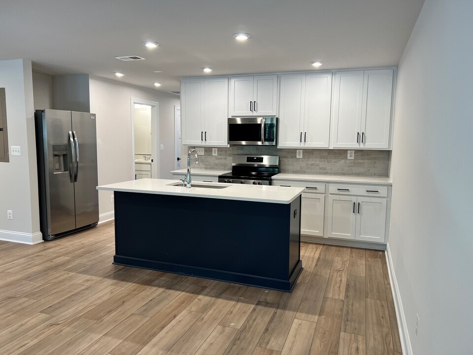 2421 Anlee Rd, Unit B in Crozet, VA - Foto de edificio