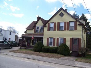 59 Summer St, Unit 2 in Waterville, ME - Foto de edificio - Building Photo