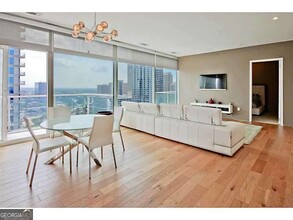 45 Ivan Allen Jr Blvd NW in Atlanta, GA - Foto de edificio - Building Photo