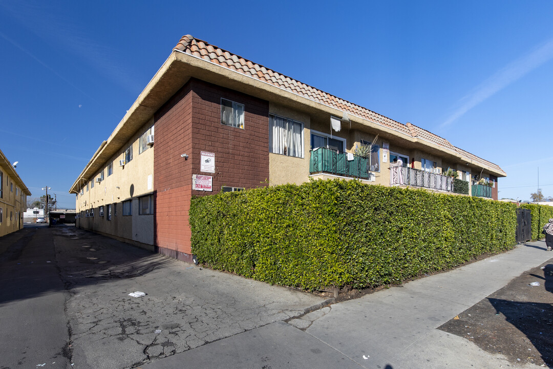 Columbus Apartments in North Hills, CA - Building Photo