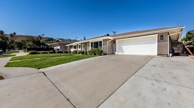 11460 Hillcrest St in Loma Linda, CA - Building Photo - Building Photo