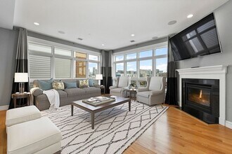 350 W 2nd St, Unit 9 in Boston, MA - Building Photo - Building Photo