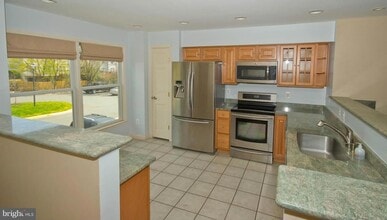 419 Davis Ave SW in Leesburg, VA - Building Photo - Building Photo