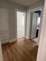 1903 E Wood Pl, Unit Lower duplex in Shorewood in Shorewood, WI - Building Photo