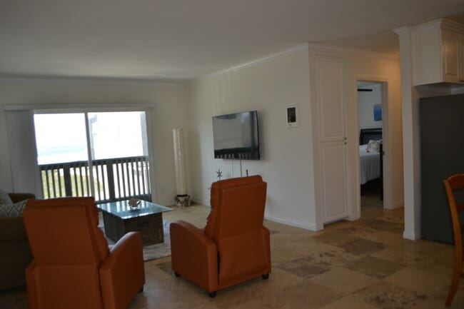 676 Seacoast Dr, Unit Ocean View - Furnished - in Imperial Beach, CA - Building Photo - Building Photo