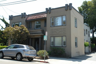 6024 Chabot Rd in Oakland, CA - Building Photo - Building Photo