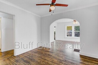 3573 Spottswood Ave in Memphis, TN - Building Photo - Building Photo