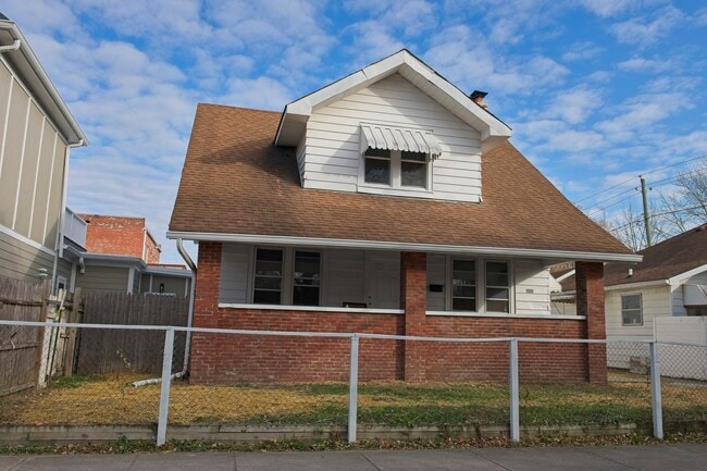 property at 447 N Beville Ave