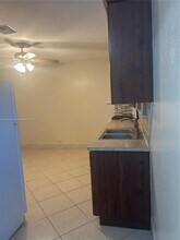 4617 Navarre Ave in Sebring, FL - Foto de edificio - Building Photo