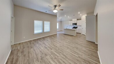 5317 Malpaso Crk Dr in Mustang, OK - Building Photo - Building Photo