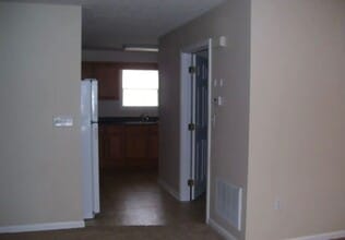 125 Red Hawk Dr in Vine Grove, KY - Building Photo - Building Photo