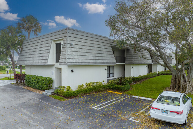 Palm Villas in Delray Beach, FL - Building Photo - Building Photo