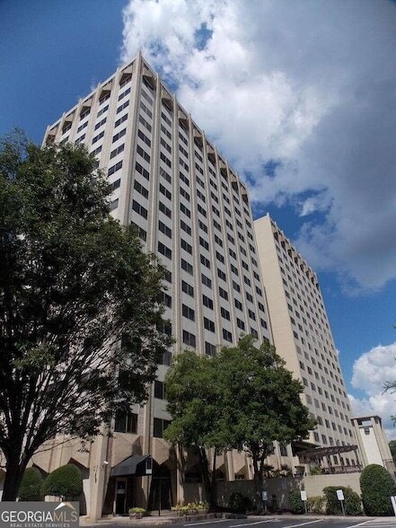2479 Peachtree Rd NE, Unit 1512 in Atlanta, GA - Building Photo - Building Photo