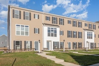 3246 Parade St in Mechanicsburg, PA - Building Photo - Building Photo