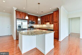 1023 N Royal St in Alexandria, VA - Building Photo - Building Photo