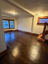 1056 W 21st St in Erie, PA - Building Photo