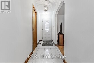 101 Hillmount Ave in Toronto, ON - Building Photo - Building Photo