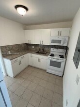 1262 SW 4th St in Miami, FL - Building Photo - Building Photo