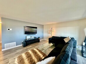 6386 Caminito Marcial in San Diego, CA - Building Photo - Building Photo